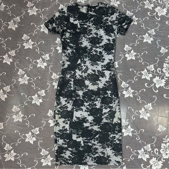 McQ Alexander McQueen Black and White Floral Print Knit  Bodycon Dress Sz Small - Picture 6 of 16